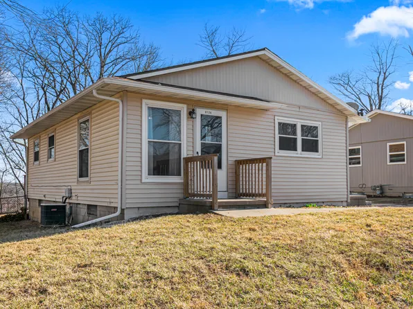 3724 W Verner Dr, Peoria, IL 61615