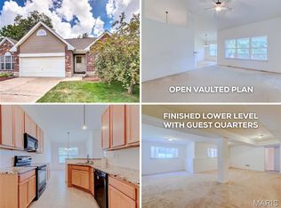 3642 Candlewyck Green Ct, Florissant, MO 63034