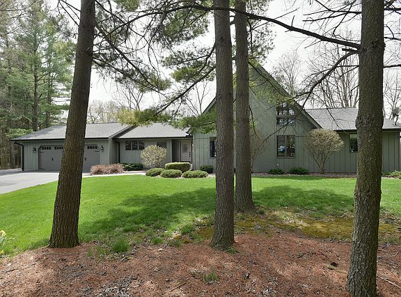 2nd image of 2591 Covel Dr