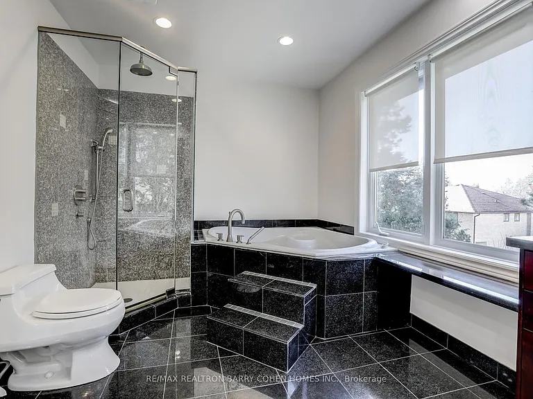 9 Sonata Cres — Photo 25