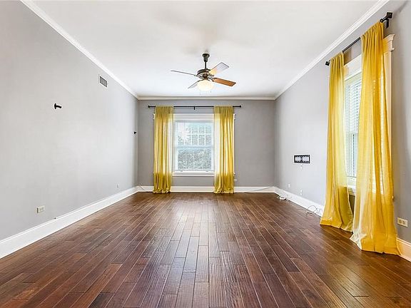 5th image of 1436 Jackson Ave APT 4A