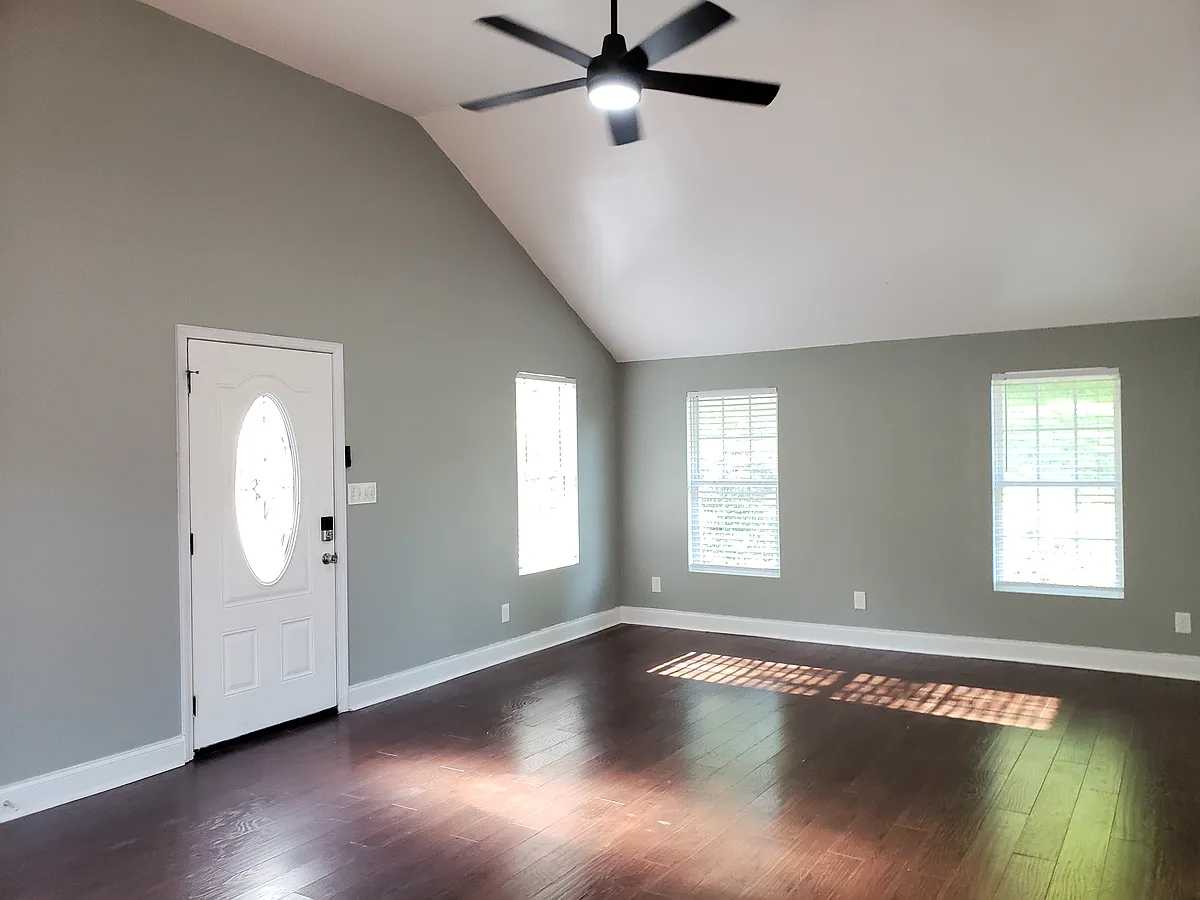 Livingroom 2026 - 3345 Midway St