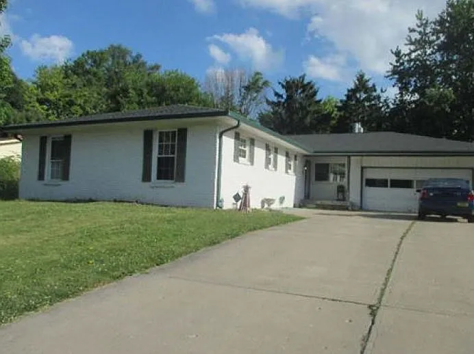 8106 Goldenrod Ct photo 1