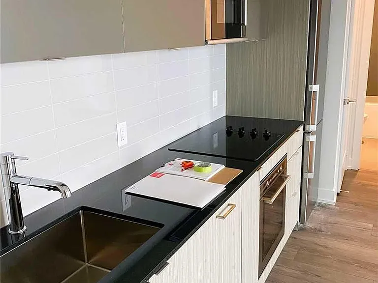 575 Bloor St E #2304 — Photo 8