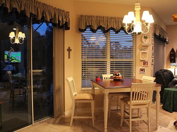Breakfast nook