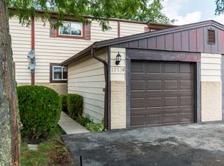 1215 Cedarwood Dr UNIT C, Crest Hill, IL 60403