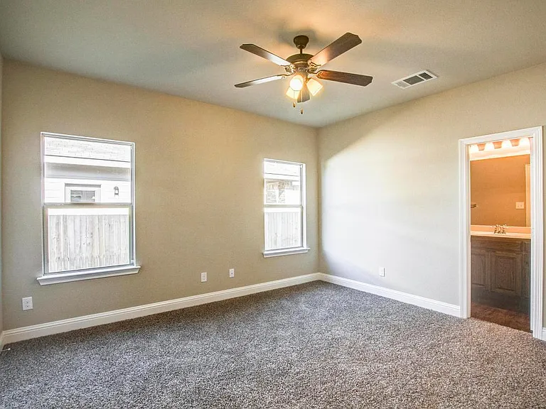 424 Canvas Ct — Photo 18