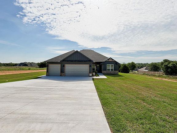 2nd image of 2005 Shady Oaks Cir
