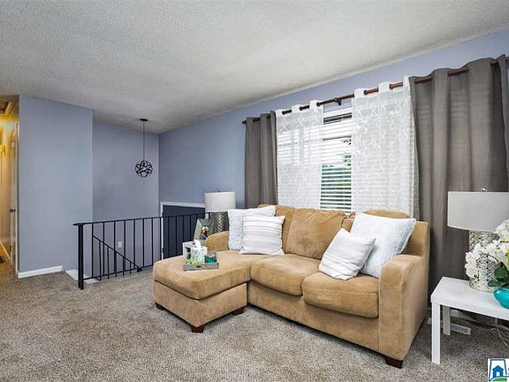 5th image of 1846 Creely Dr