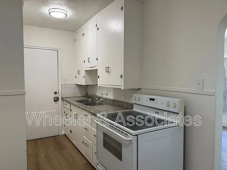 3114 Adams Ave — Photo 5
