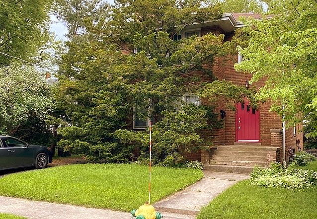 1st image of 802 James Ct