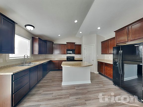 4th image of 3345 Deerbrook Dr