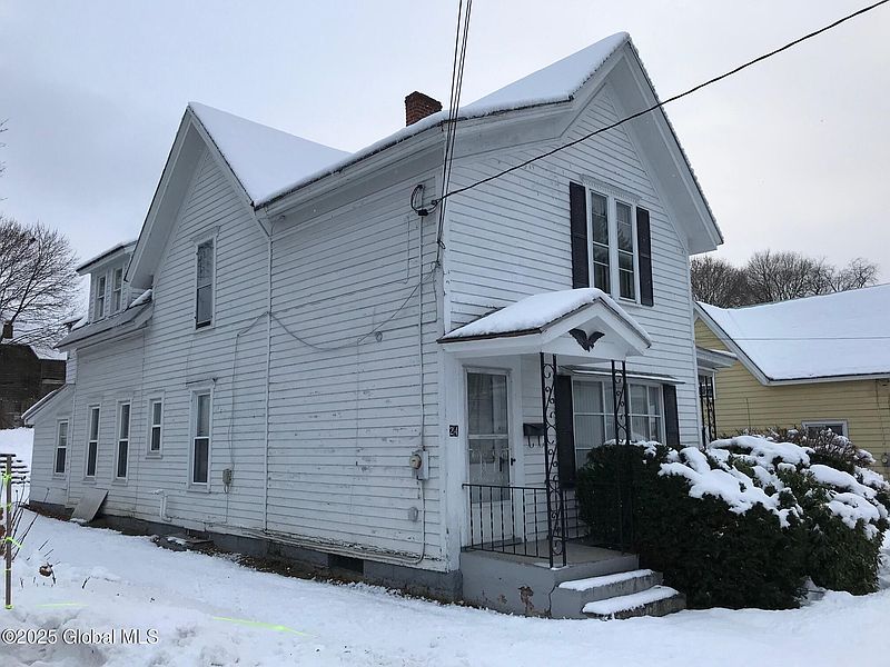 3rd image of 24 4th Avenue