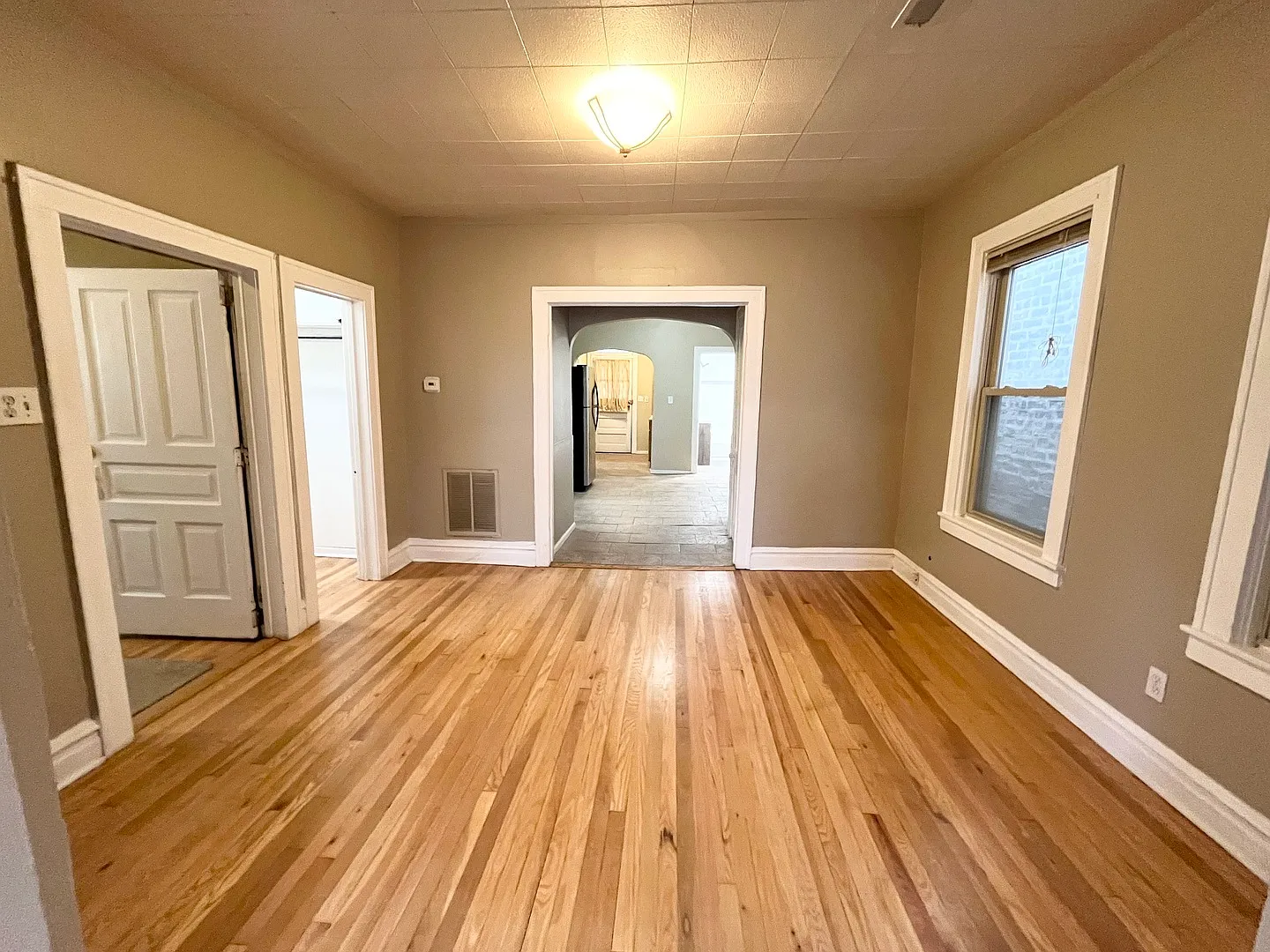 2 bed, 1200 sqft, $2,750 — Photo 3