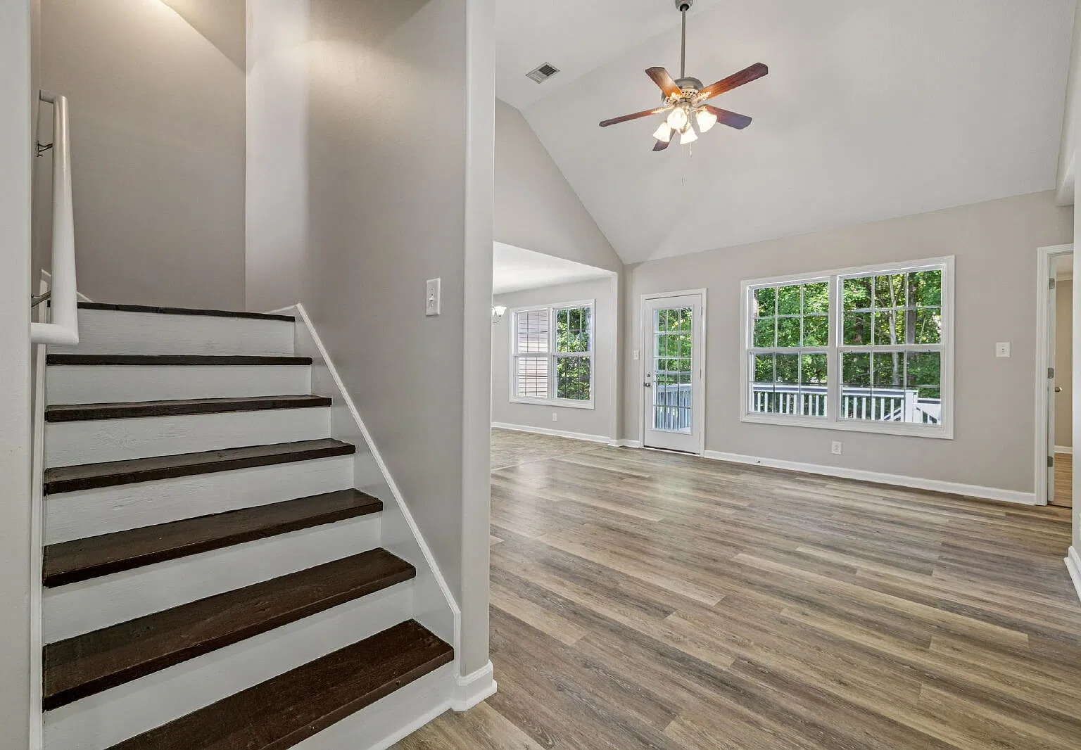 3 bed, 2.0 bath, 1480 sqft, $1,900 — Photo 3