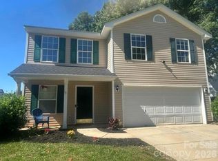 546 Danfield Dr, Lake Wylie, SC 29710