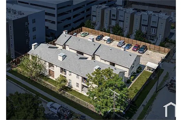 Building Photo - 1625 Grigsby Ave #110