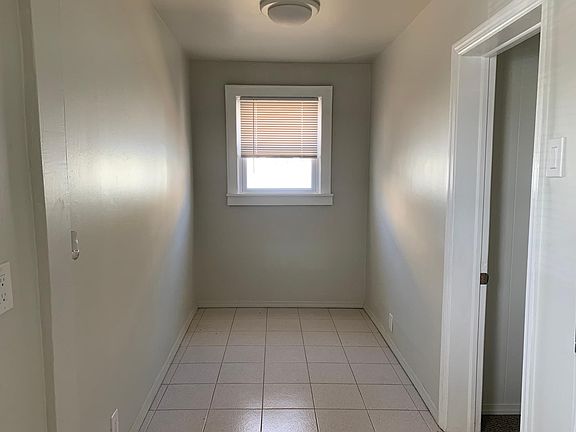 4th image of 108 Crown Ave