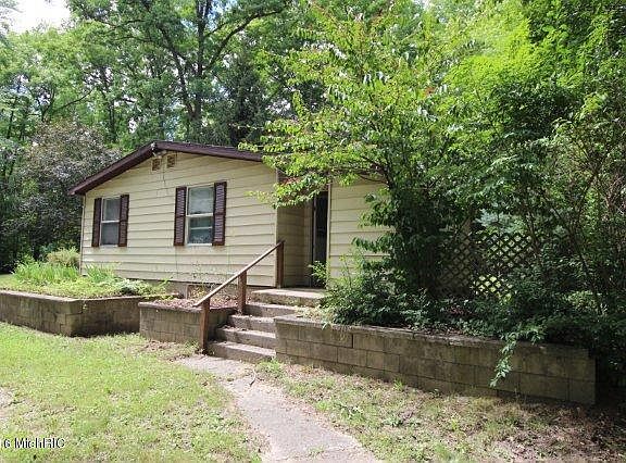 2nd image of 13170 Long Lake Dr NW