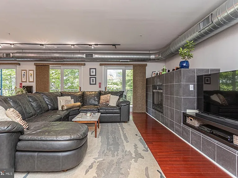 182 Gay St #501 — Photo 3