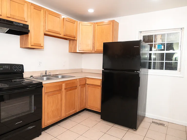 2715 N West St — Photo 5