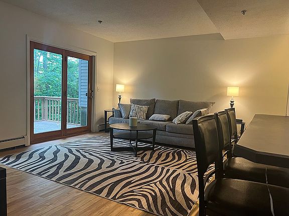 2nd image of 40 Wolf Rd Unit 44