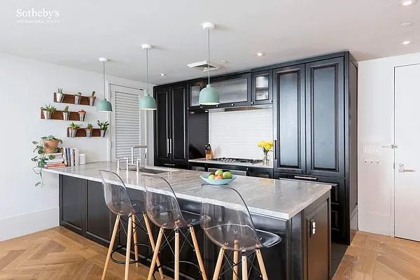 Rented by Sotheby's International Realty | media 28