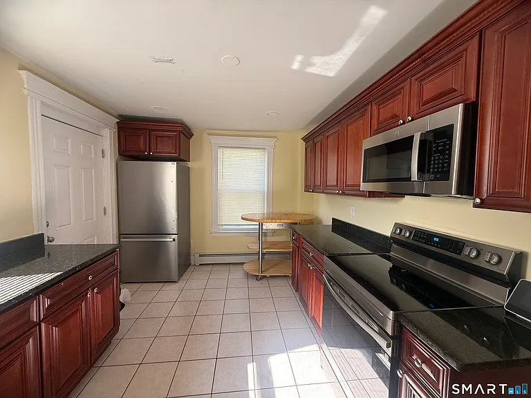 382 Vine St #6 — Photo 11