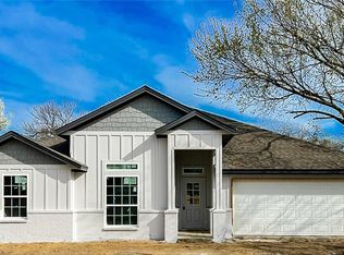 212 3rd St, Justin, TX 76247