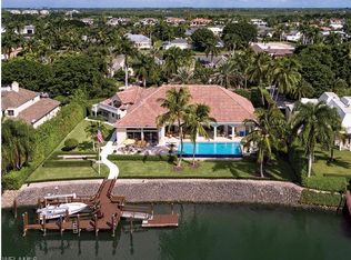 3434 Gin Ln, Naples, FL 34102
