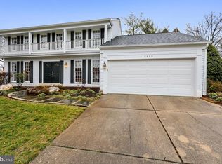 8829 Wandering Trail Dr, Potomac, MD 20854