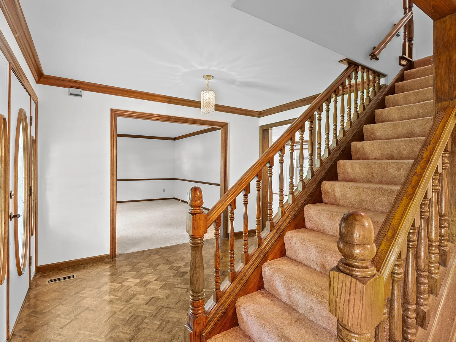 4 bed, 2.5 bath, 2914 sqft, $2,975 — Photo 4