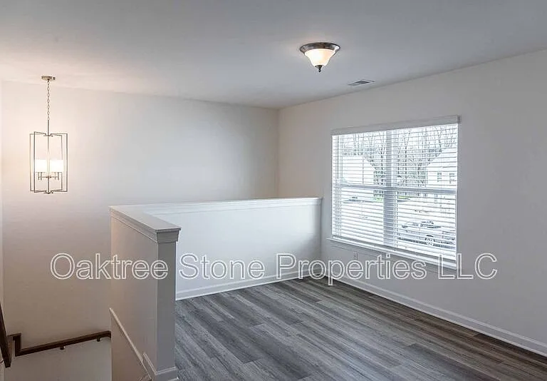 3348 Pepperpike Ct — Photo 13
