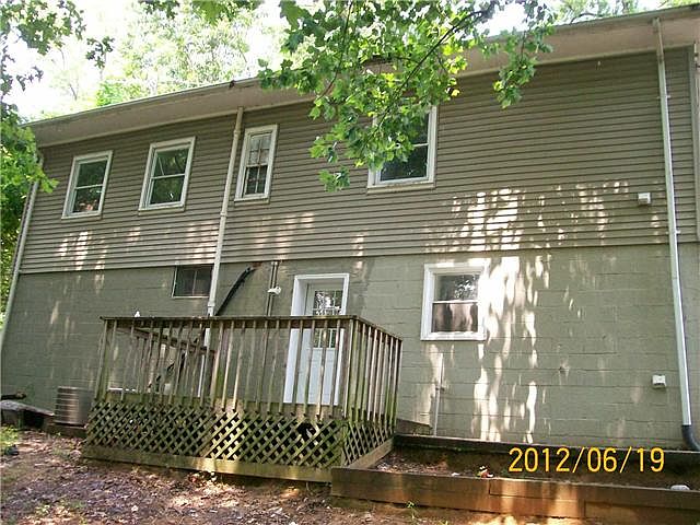 2nd image of 18319 Chestnut Dr