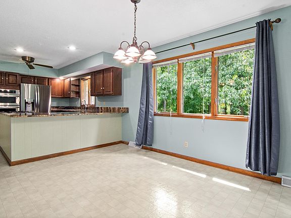 5th image of 2299 Brown Chapel Rd