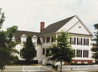 20322 Bowfonds St, Ashburn, VA 20147