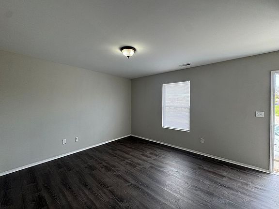 3rd image of 745 Wabash St #745