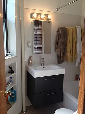 Rented by Kings Court Real Estate | media 28