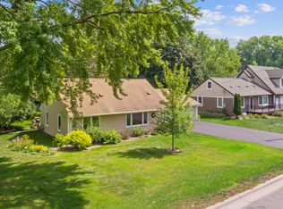 2210 Saint Croix St, Roseville, MN 55113