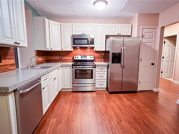 101 Whetstone Mls, Killingly, CT 06241