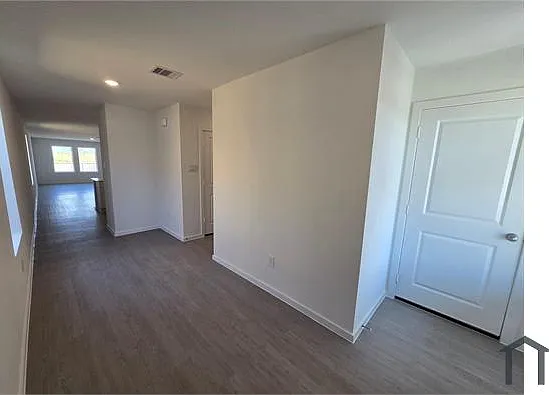 4 bed, 1602 sqft, $1,800 — Photo 3
