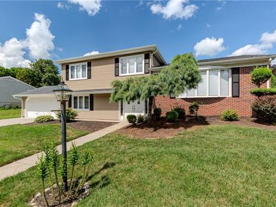 8 Sturbridge Ave, Smithfield, RI, 02828