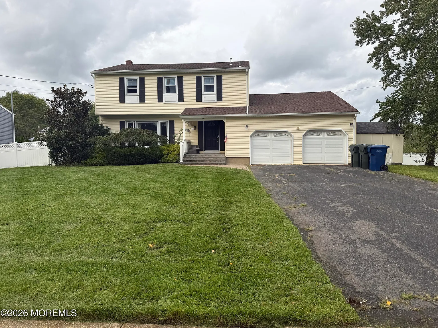 4 bed, 2.5 bath, 2198 sqft, $5,000 — Photo 1