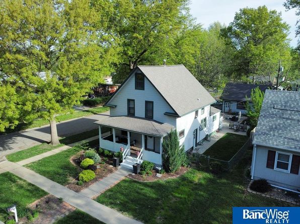 5402 Greenwood St, Lincoln, NE 68504