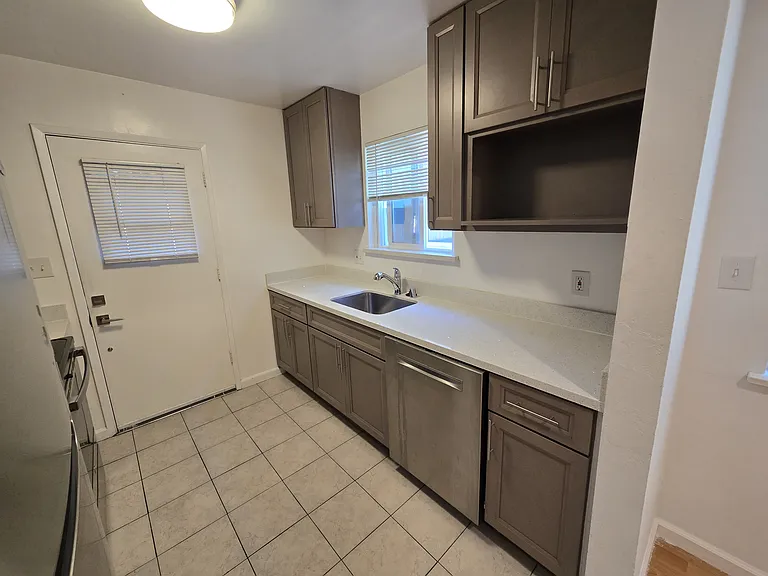 1746 Lexington Ave #2 — Photo 9