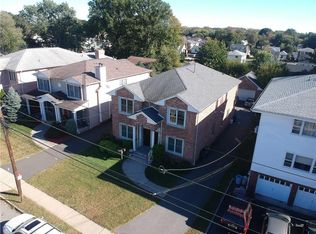 82 North St, Elmwood Park, NJ 07407