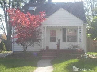 960 Hazel Ave, Birmingham, MI 48009