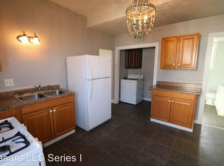 1213 Angular St, Burlington, IA 52601