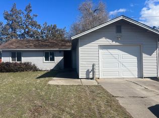 520 SW 31st St, Redmond, OR 97756