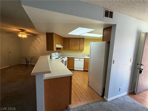 2080 Karen Ave #23, Las Vegas, NV 89169